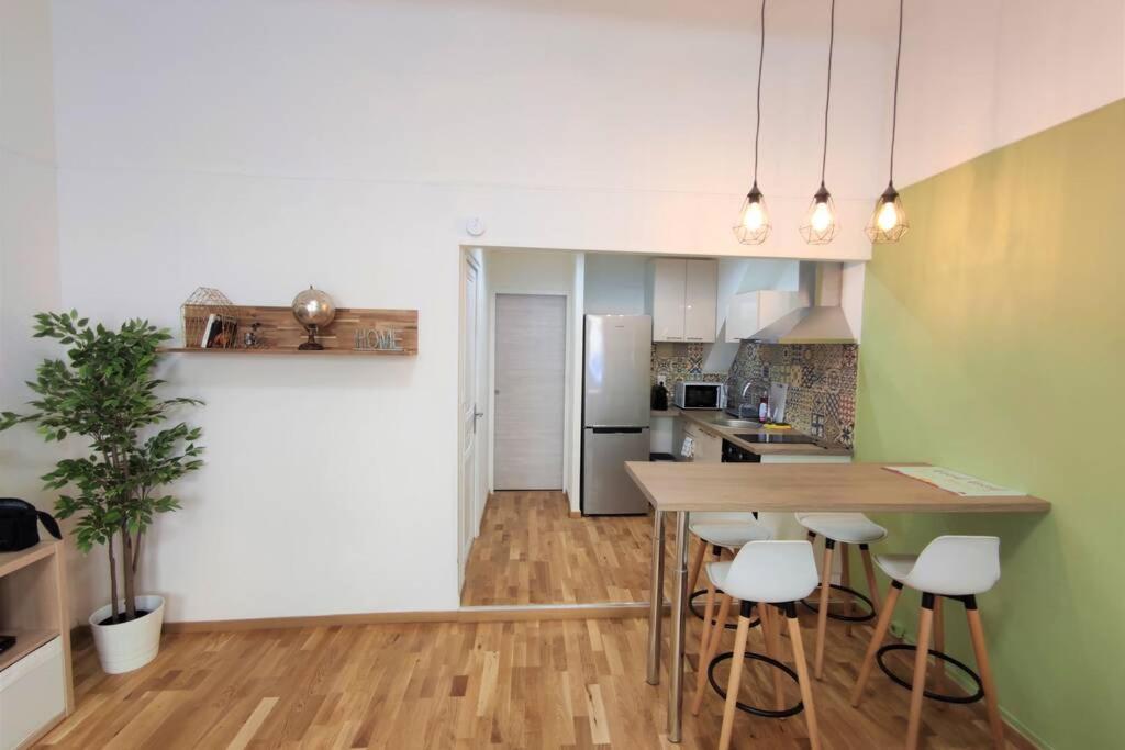 Апартаменты Joli T2 Proche Vieux-Port, Terrasses Du Port Et Metro Joliette Марсель Экстерьер фото