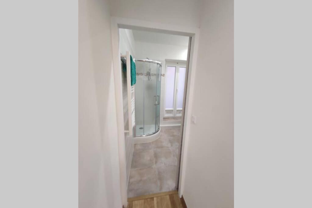 Апартаменты Joli T2 Proche Vieux-Port, Terrasses Du Port Et Metro Joliette Марсель Экстерьер фото