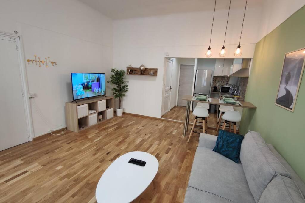 Апартаменты Joli T2 Proche Vieux-Port, Terrasses Du Port Et Metro Joliette Марсель Экстерьер фото